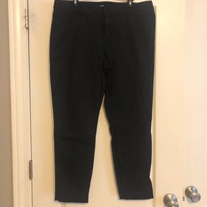 Old Navy black Pixie pants.